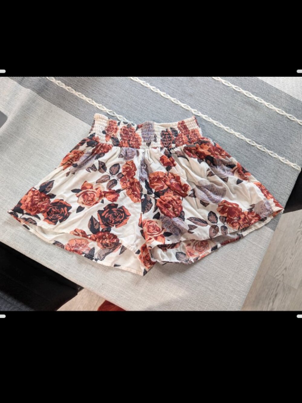 Element floral flare high waist shorts